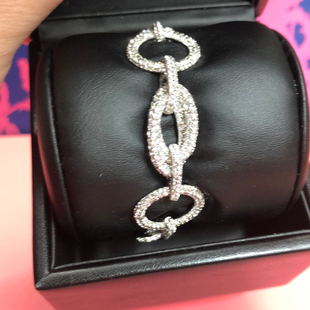 NADRI Swarovski crystal bracelet